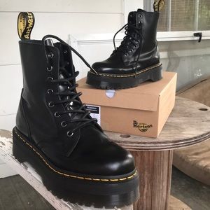DR MARTENS Jadon black boots